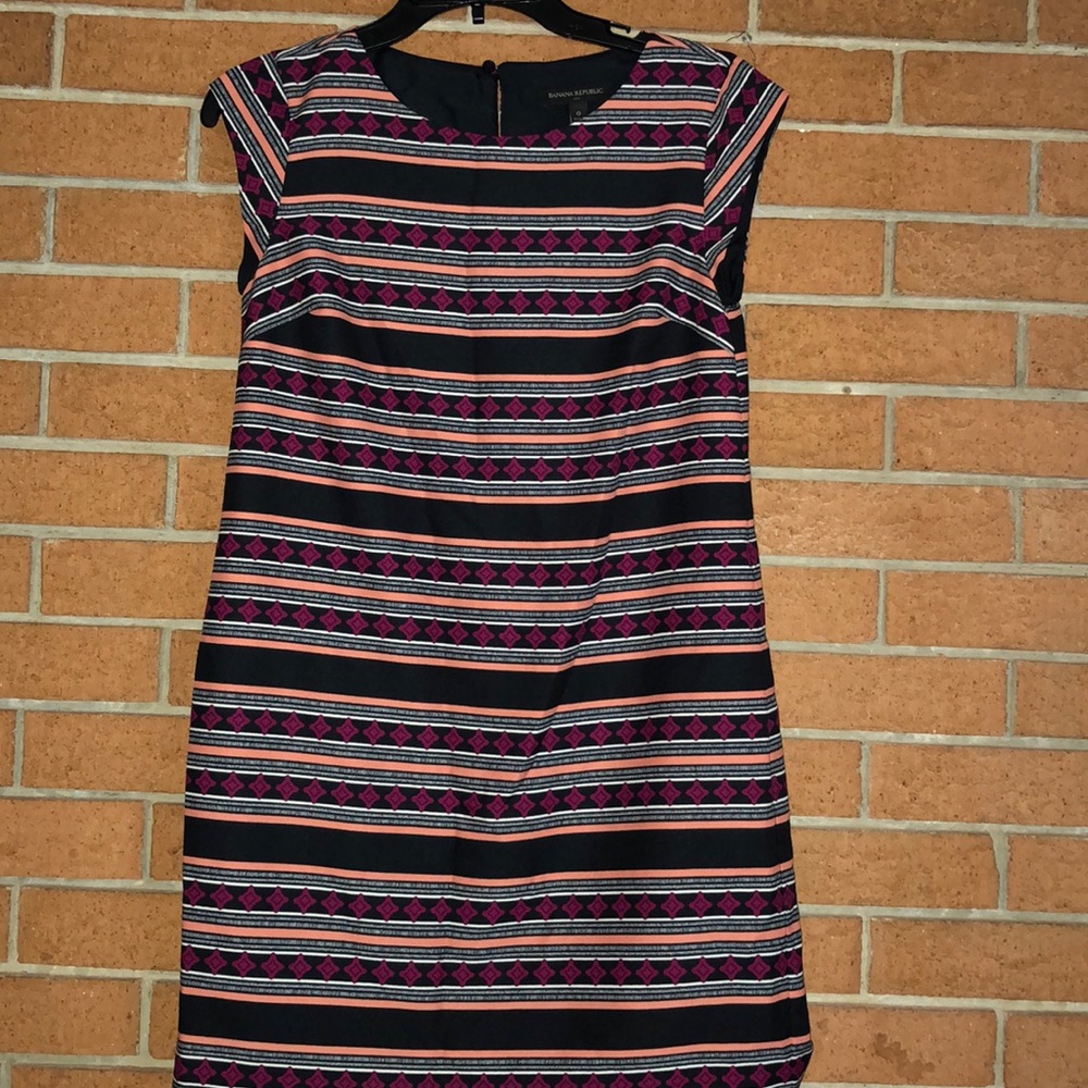 🎭BANANA REPUBLIC🎭PRINTED STRIPED SHEATH DRESS🎭